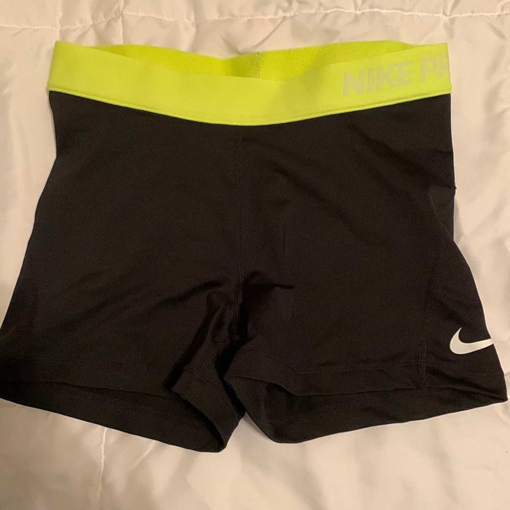 Medium Nike pro shorts